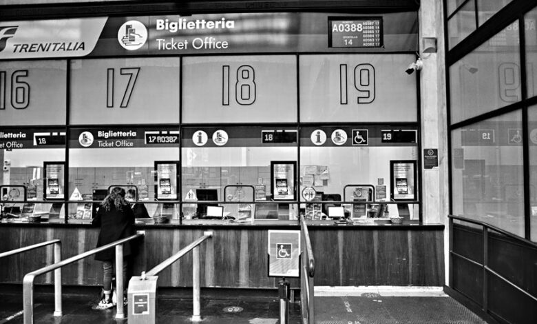 available customer service numbers